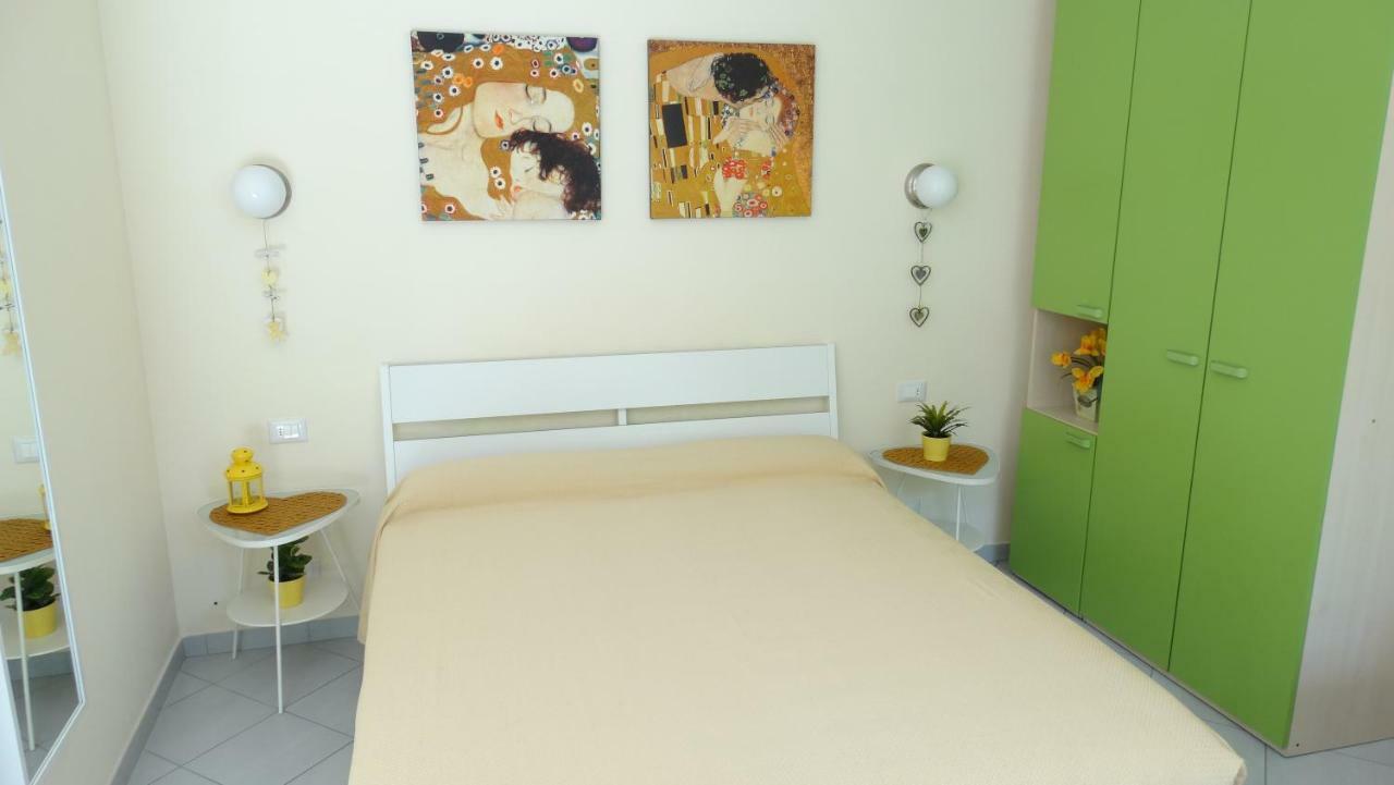 Lusso Accessibile E Servizi Lerici Exterior foto
